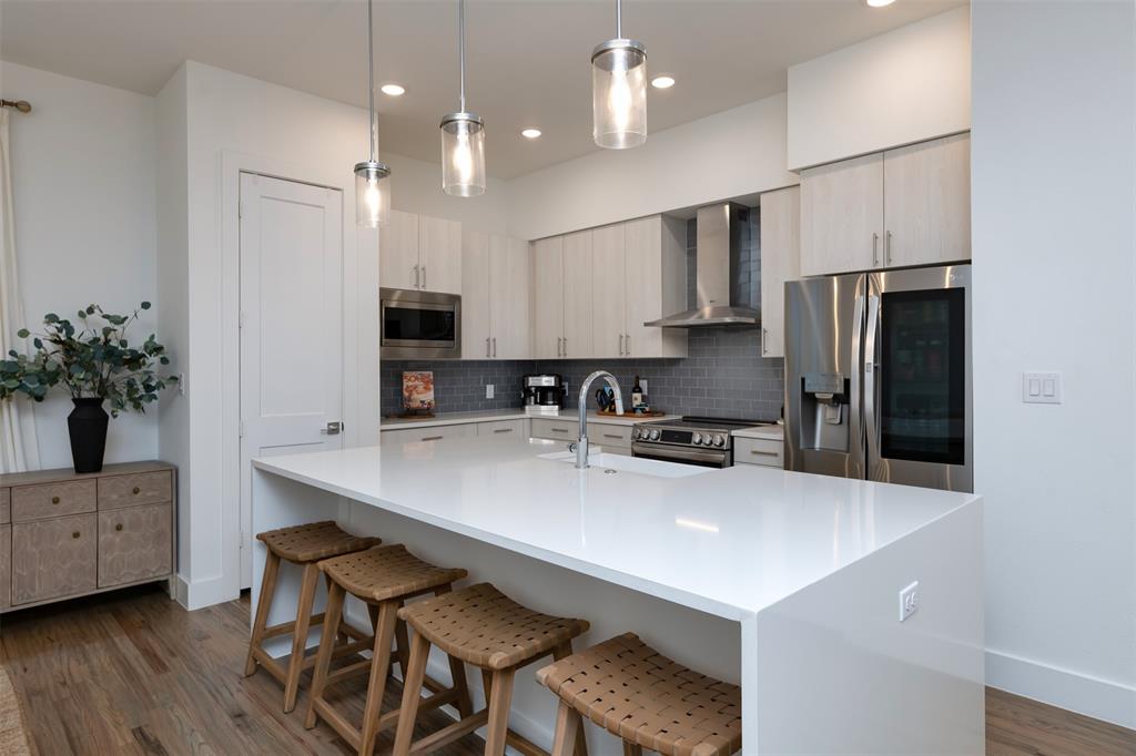 Roseland Patios - Residential Lease