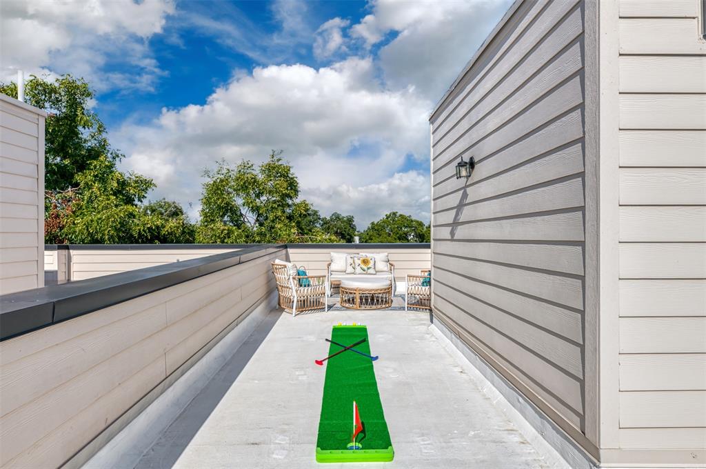 Roseland Patios - Residential Lease