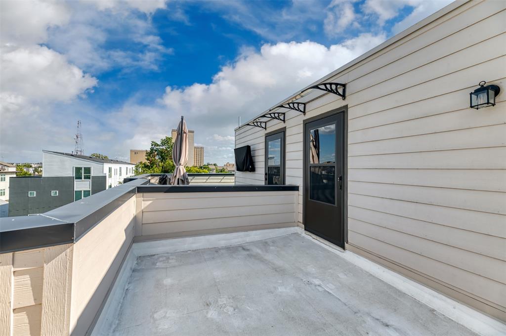 Roseland Patios - Residential Lease