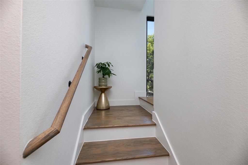 Roseland Patios - Residential Lease