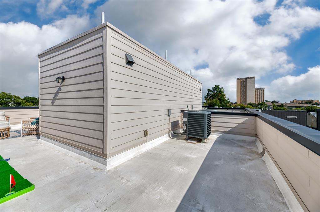 Roseland Patios - Residential Lease