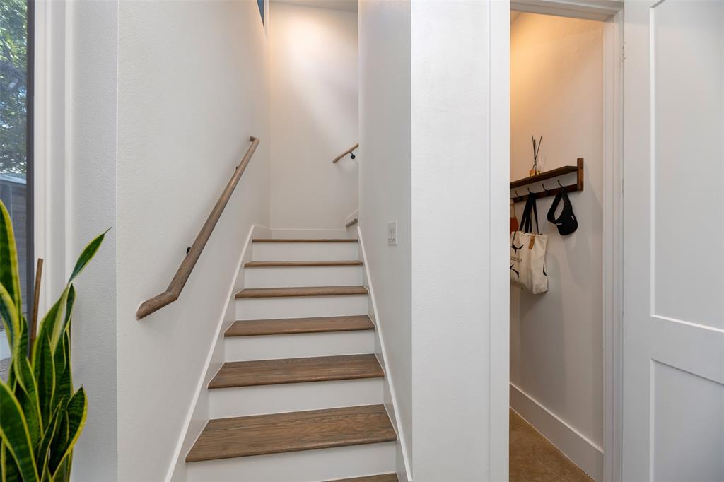 Roseland Patios - Residential Lease