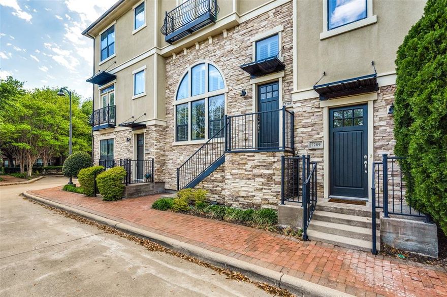 Beautiful and fully updated, a perfect K Hovnanian Built EXECUTIVE Townhome in Plano's desirable Shops of Legacy. The newly renovated home offers an abundance of natural light. This Townhome has many upgrades, including white oak wood floors, an open chef kitchen perfect for entertaining with a large island, quartz countertops, a Gas cooktop, & stainless steel appliances. It overlooks the dining and two living areas. This home offers two large living areas on the 2nd floor, including a cozy fireplace. The oversized primary suite offers a spa-like bath with dual vanities, a walk-in shower, jetted tub & large closet. The additional bedroom on the third floor offers an en-suite bath and walk-in closet. The third bedroom has an en-suite bath on the first floor, making a perfect office or guest suite! The unit offers 2 balconies for outdoor entertaining, Kitchen Fridge, and Washer & Dryer included—the best location in town and just a short walk to dining and shopping. The place is perfect.