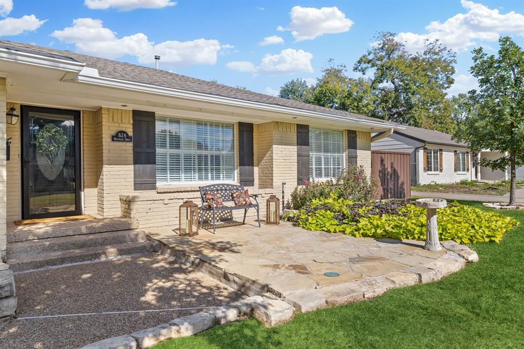 824 Westwood Drive