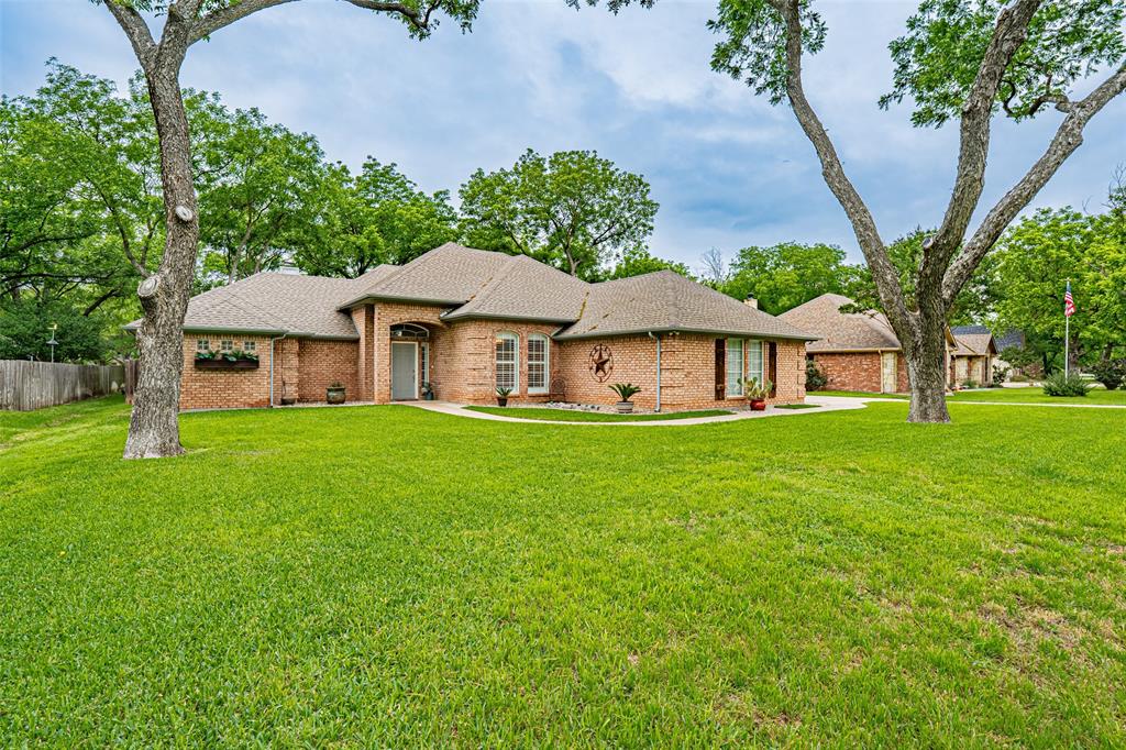 8928 Green Leaves Drive