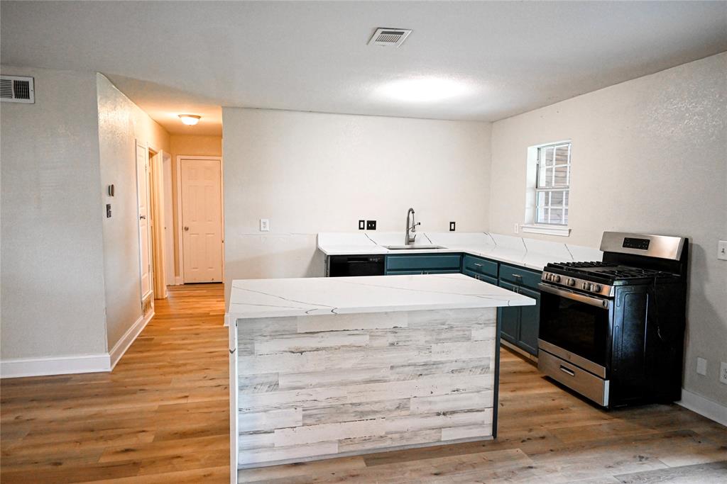 Meadows First Sec - Residential Lease