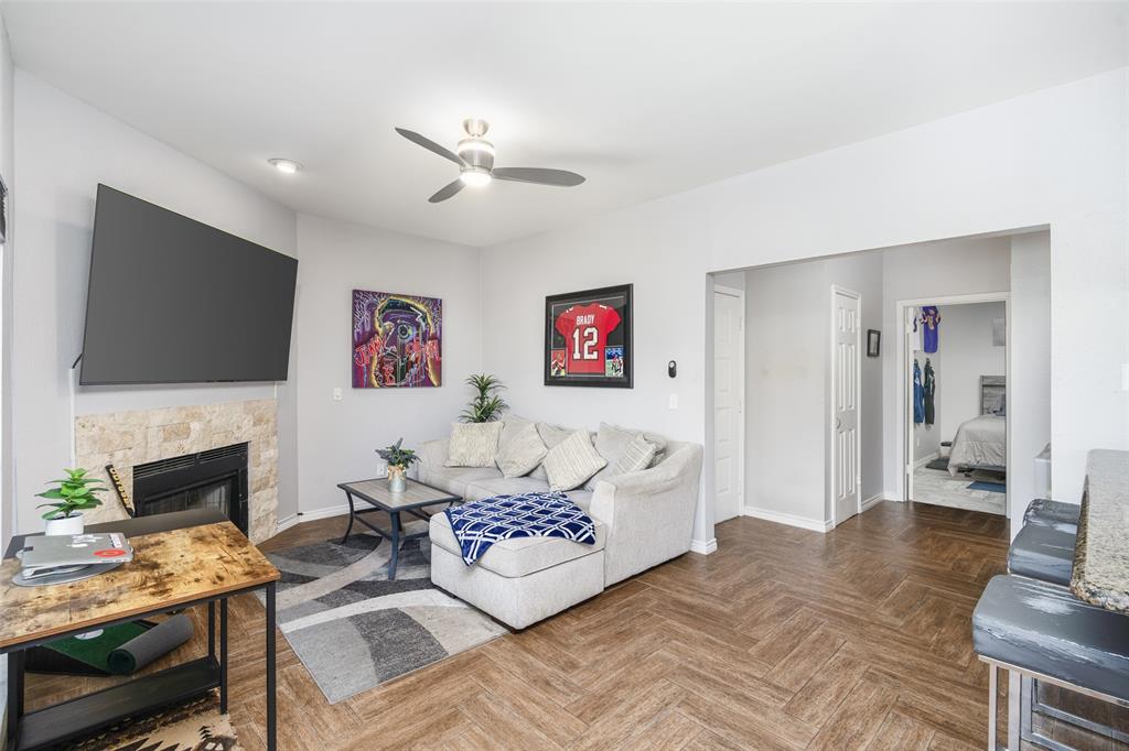 Oaks On The Bend Condos Ph 01-04 - Residential