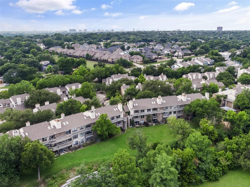 Oaks On The Bend Condos Ph 01-04 - Residential