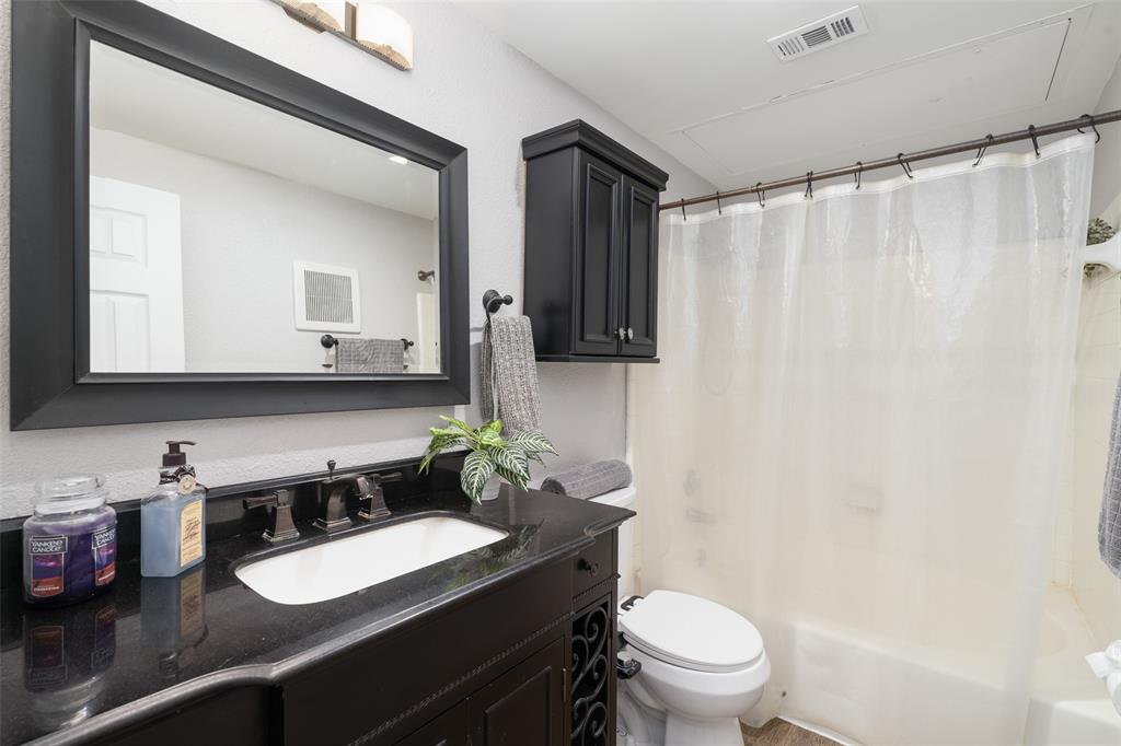 Oaks On The Bend Condos Ph 01-04 - Residential