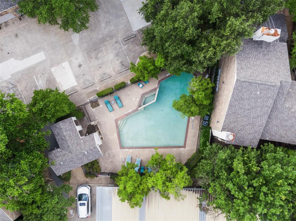 Oaks On The Bend Condos Ph 01-04 - Residential