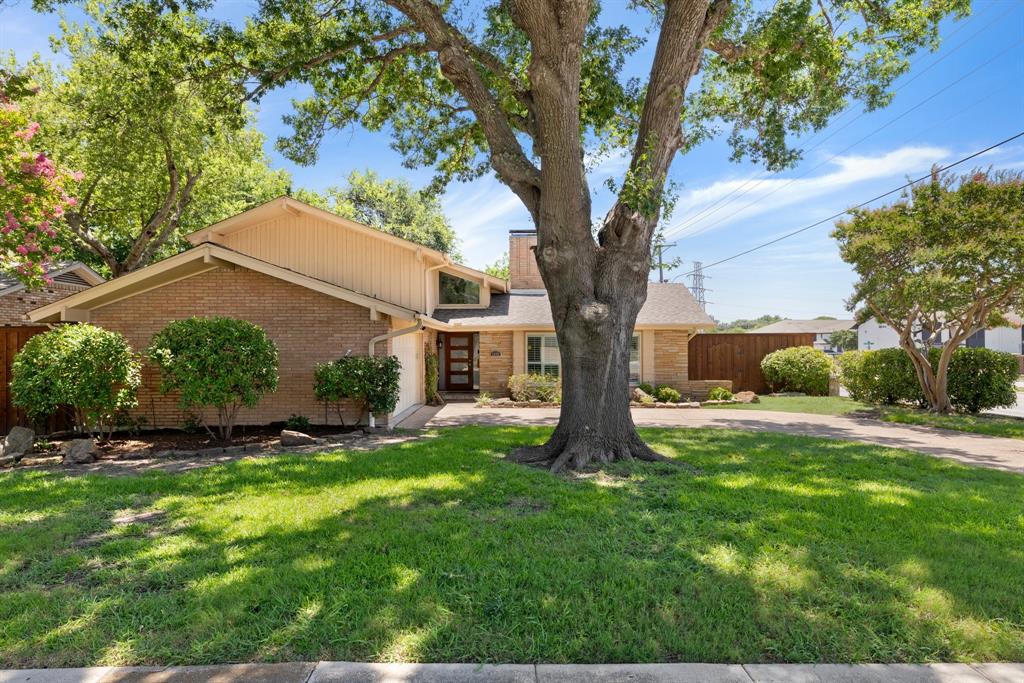 1435 Dumont Drive