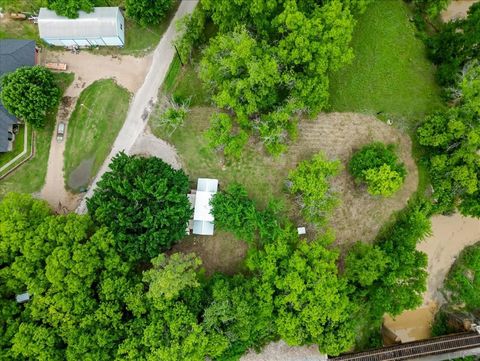 384 Petty Road Santo TX 76472