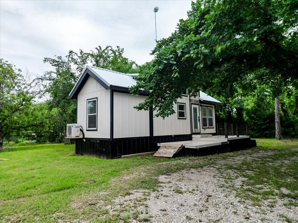 384 Petty Road