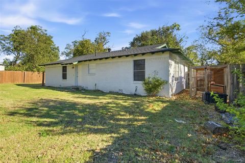 Tiny photo for 1315 Grand Avenue, Cleburne, TX 76033 (MLS # 21101227)