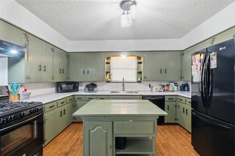 Tiny photo for 1315 Grand Avenue, Cleburne, TX 76033 (MLS # 21101227)