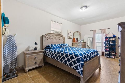 Tiny photo for 1315 Grand Avenue, Cleburne, TX 76033 (MLS # 21101227)