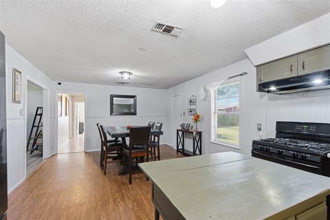 Tiny photo for 1315 Grand Avenue, Cleburne, TX 76033 (MLS # 21101227)