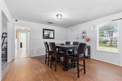 Tiny photo for 1315 Grand Avenue, Cleburne, TX 76033 (MLS # 21101227)