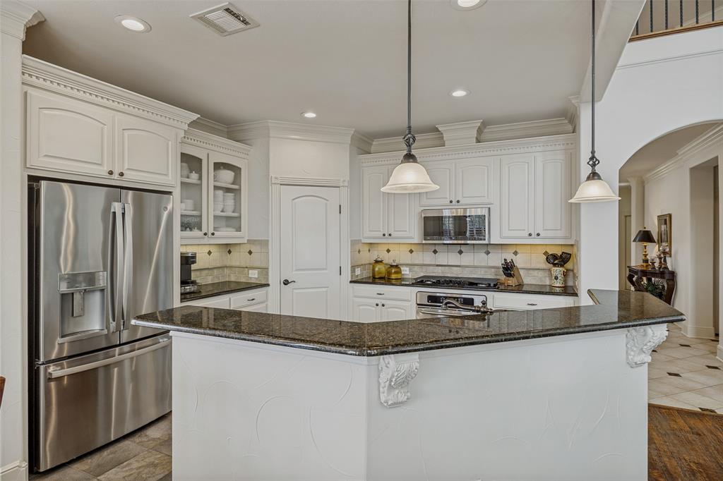 2913 White Dove Drive