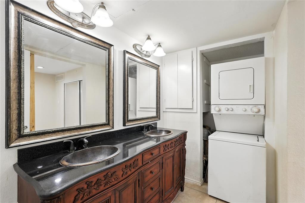 Dallas, Texas 75243, United States, 1 Bedroom Bedrooms, ,1 BathroomBathrooms,Residential,Active,206036