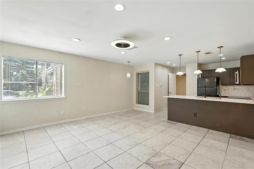 Dallas, Texas 75243, United States, 1 Bedroom Bedrooms, ,1 BathroomBathrooms,Residential,Active,206036