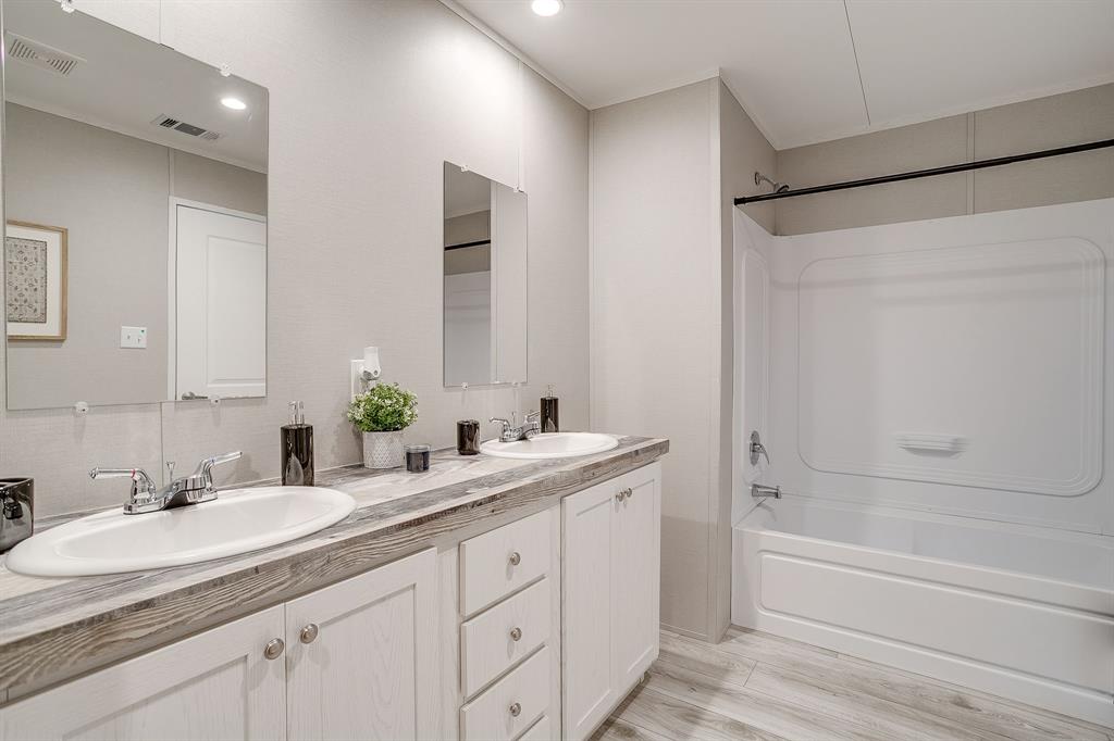 Lake Granbury Hbr Sec B - Residential