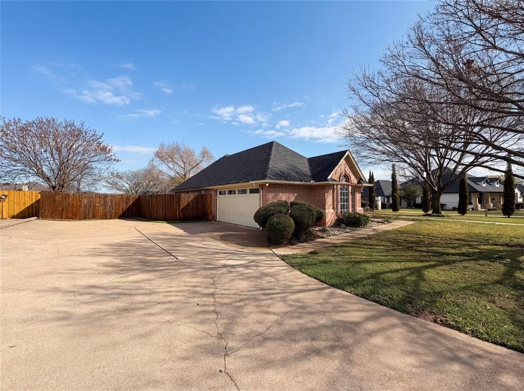 Photo of 2808 Coventry Road, Crowley, TX 76036 (MLS # 21209178)