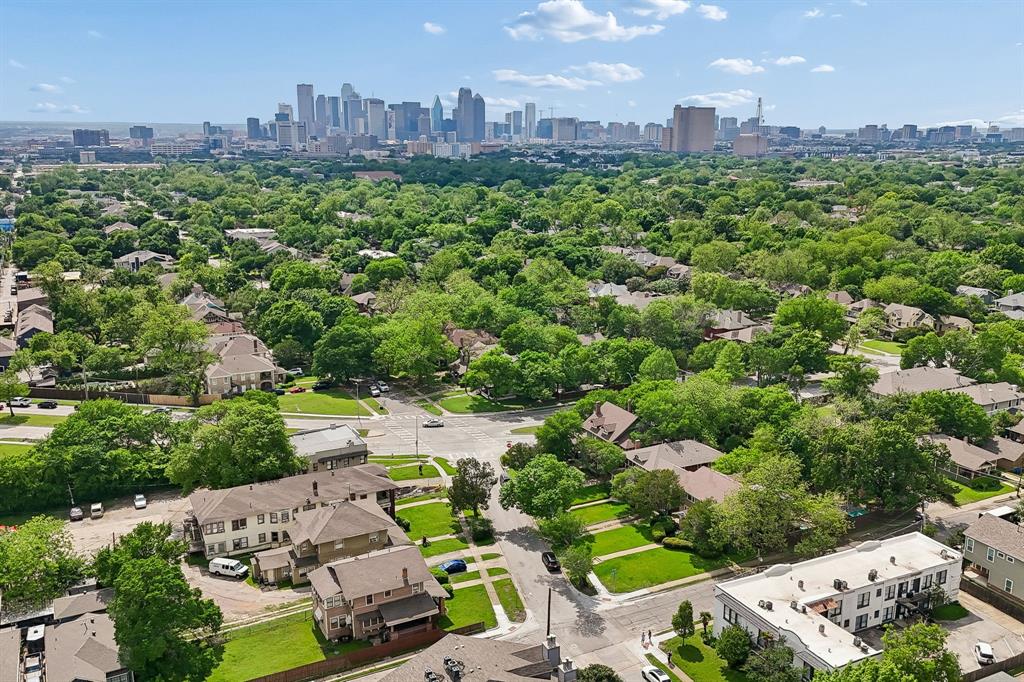 Munger Place 02 - Residential Income