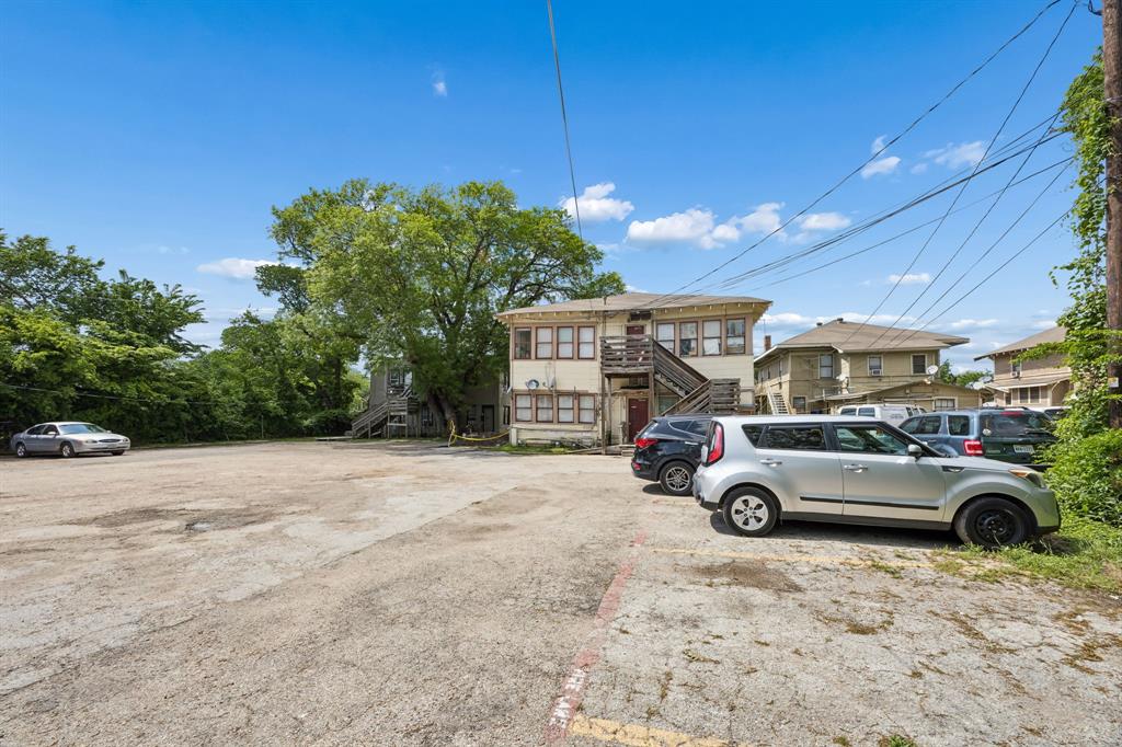 Munger Place 02 - Residential Income