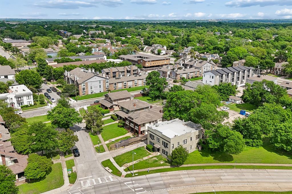 Munger Place 02 - Residential Income