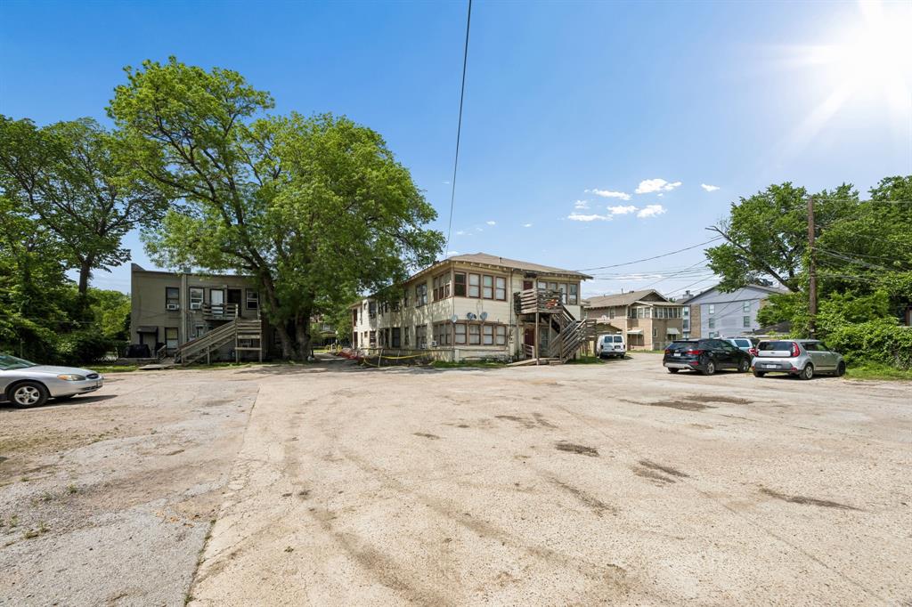 Munger Place 02 - Residential Income