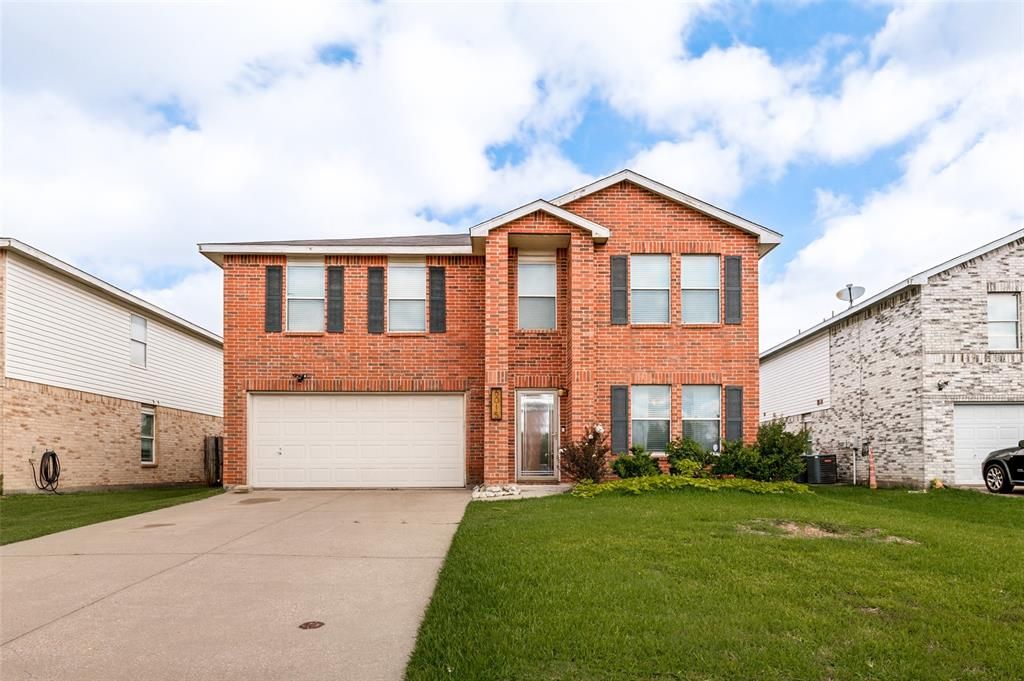 Photo of 6015 Pietro Drive, Grand Prairie, TX 75052 (MLS # 21298789)