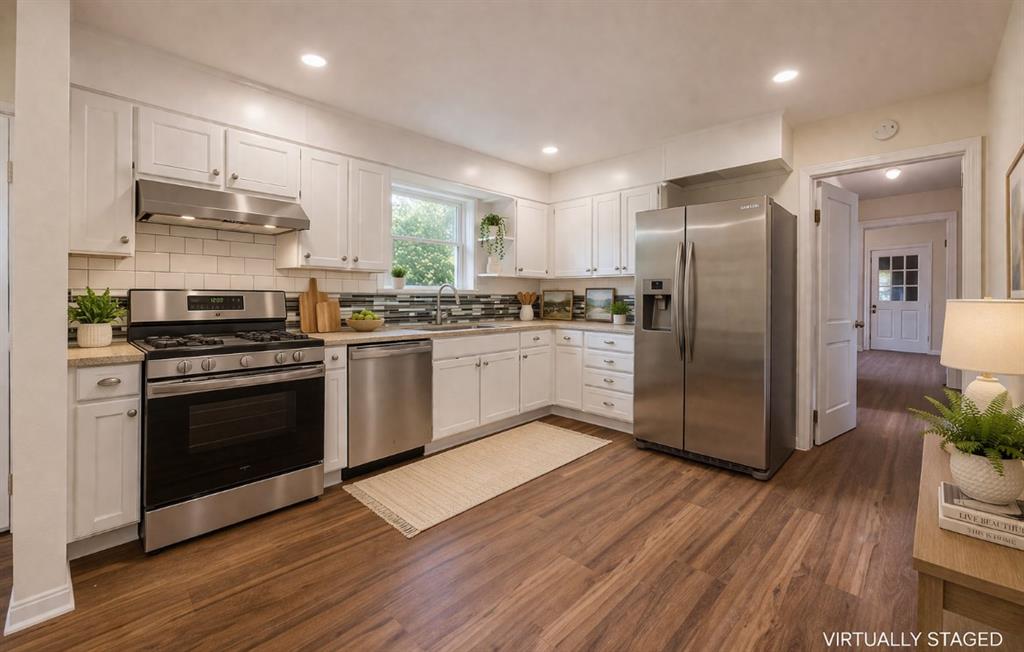 211 W Long Street