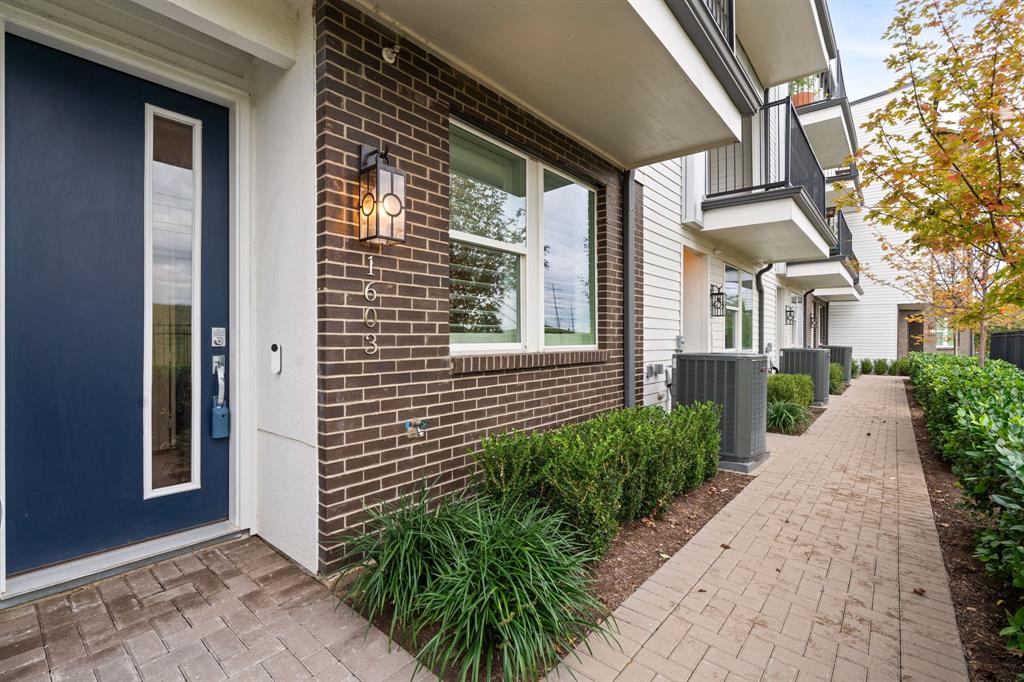 TRINITY TOWNHOMES 2 - Residential