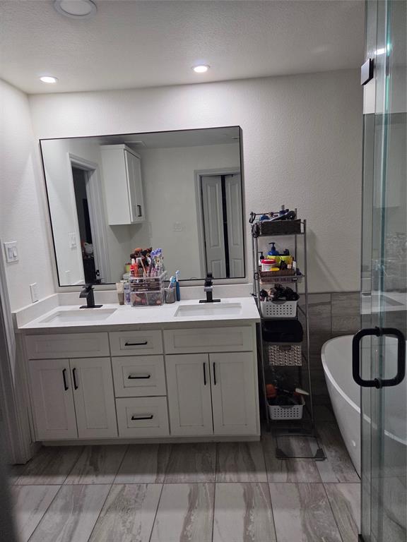 Crestwood Village 02 - Residential