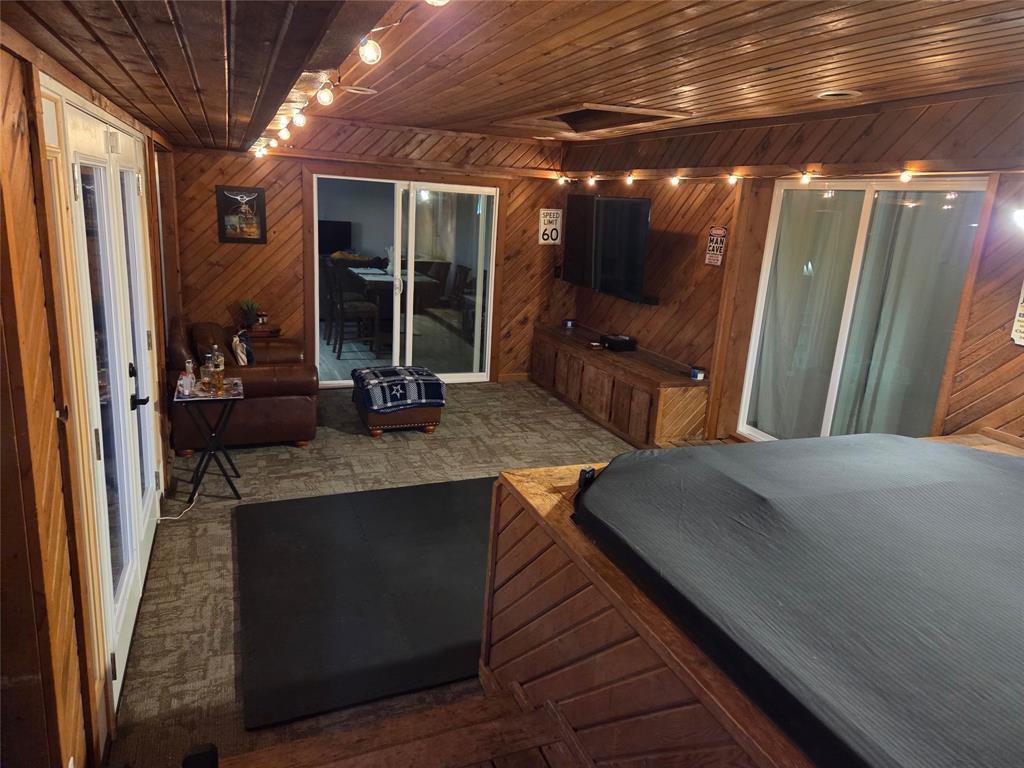 Crestwood Village 02 - Residential