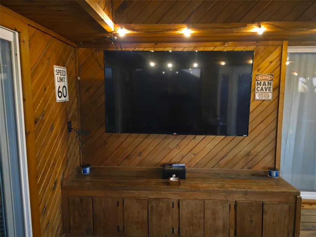 Crestwood Village 02 - Residential