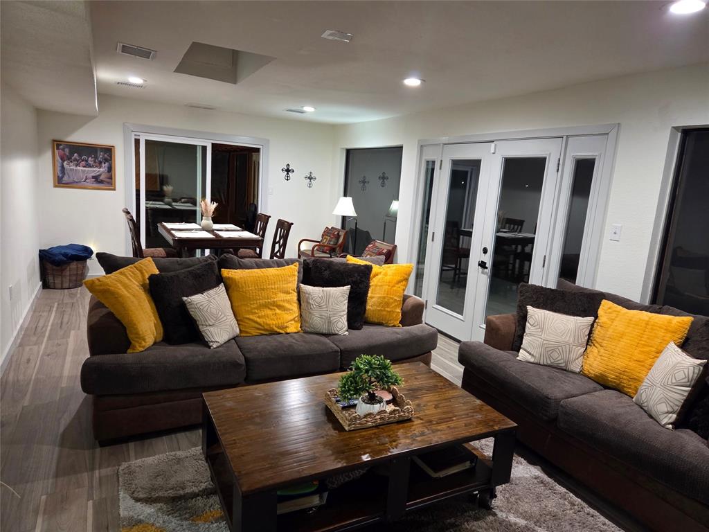 Crestwood Village 02 - Residential