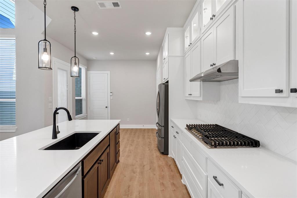 Fort Worth, Texas 76008, United States, 3 Bedrooms Bedrooms, ,3 BathroomsBathrooms,Residential,Active,92650