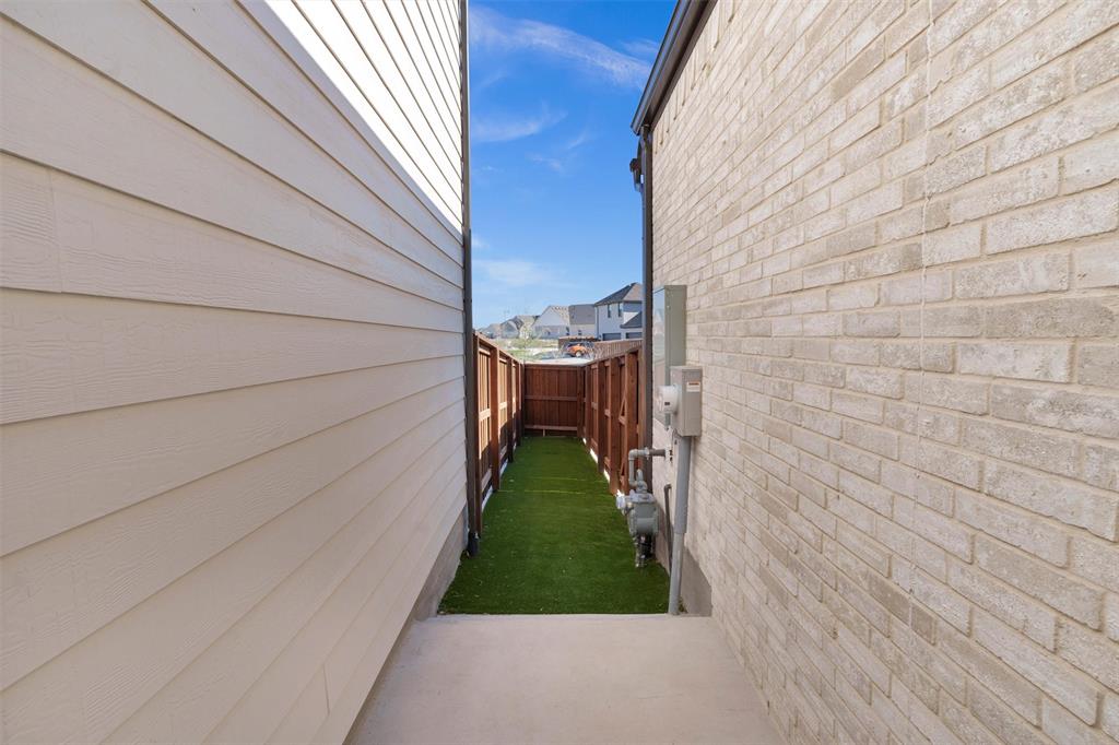 Fort Worth, Texas 76008, United States, 3 Bedrooms Bedrooms, ,3 BathroomsBathrooms,Residential,Active,92650