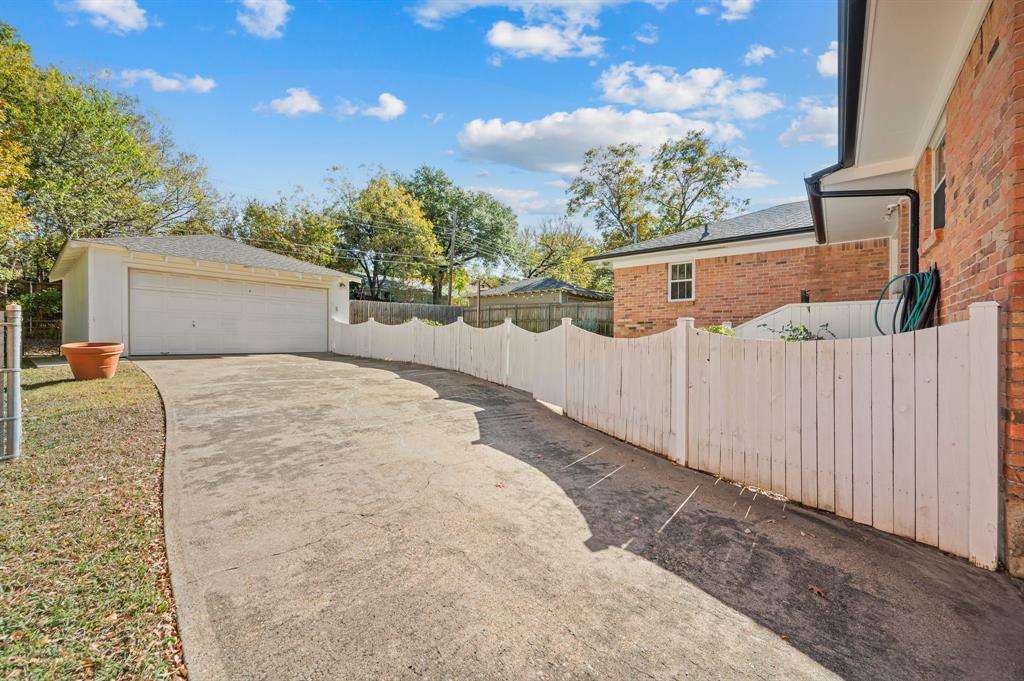 Lochwood - Residential