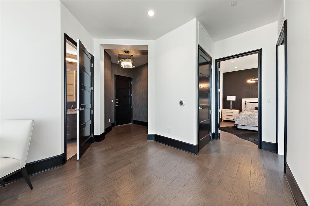 1301 Throckmorton Residences - Residential