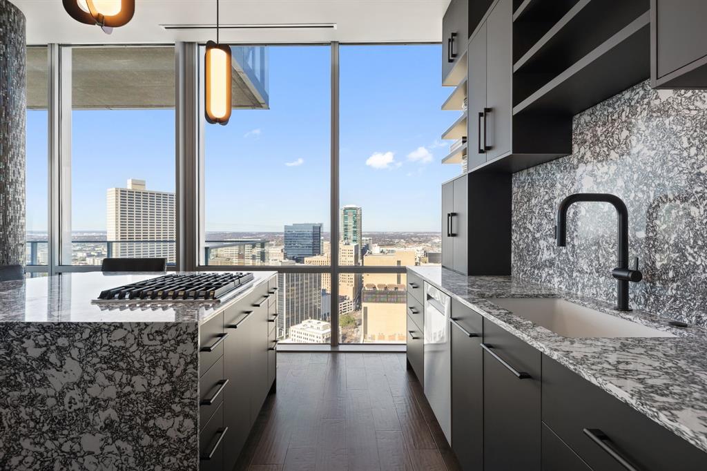 1301 Throckmorton Residences - Residential