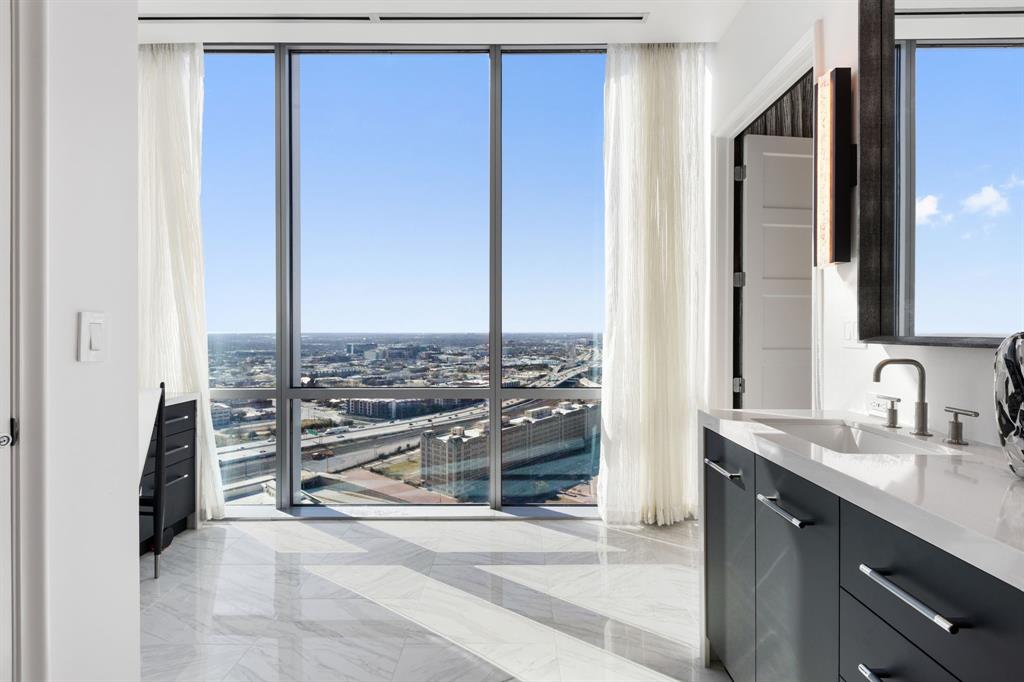 1301 Throckmorton Residences - Residential