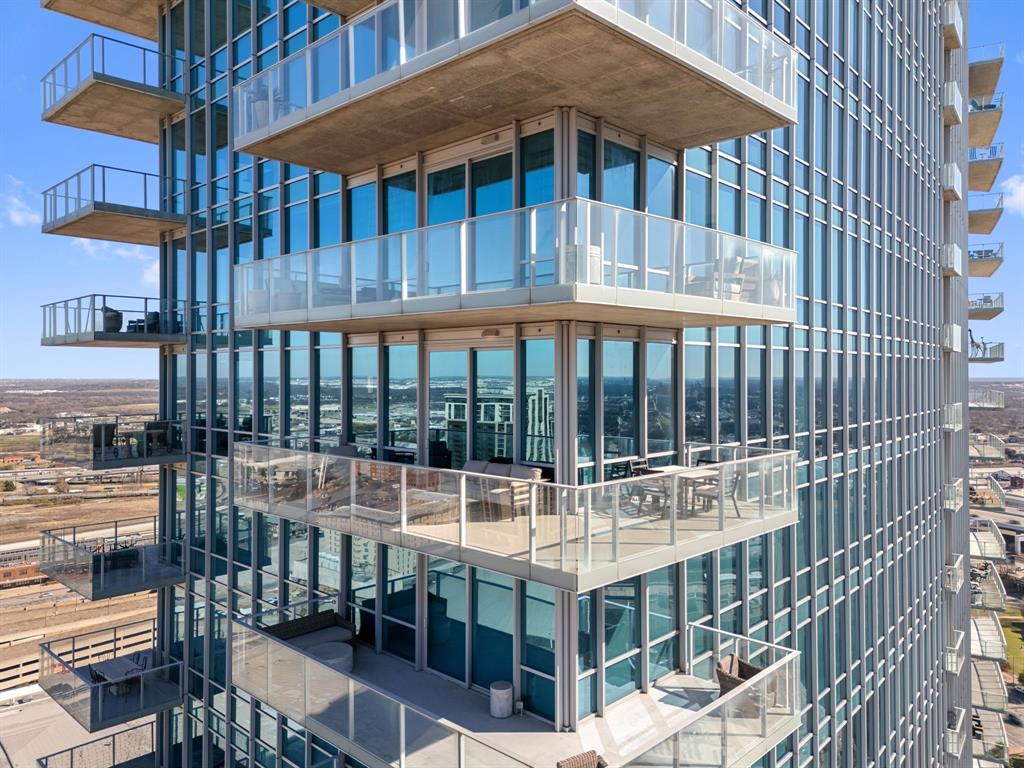 1301 Throckmorton Residences - Residential