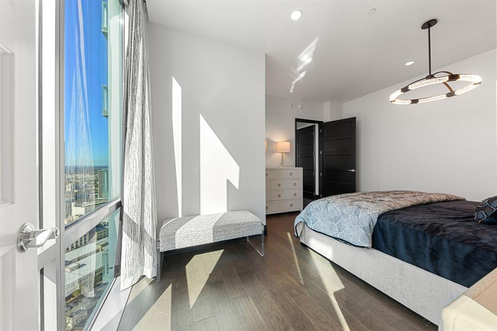 1301 Throckmorton Residences - Residential