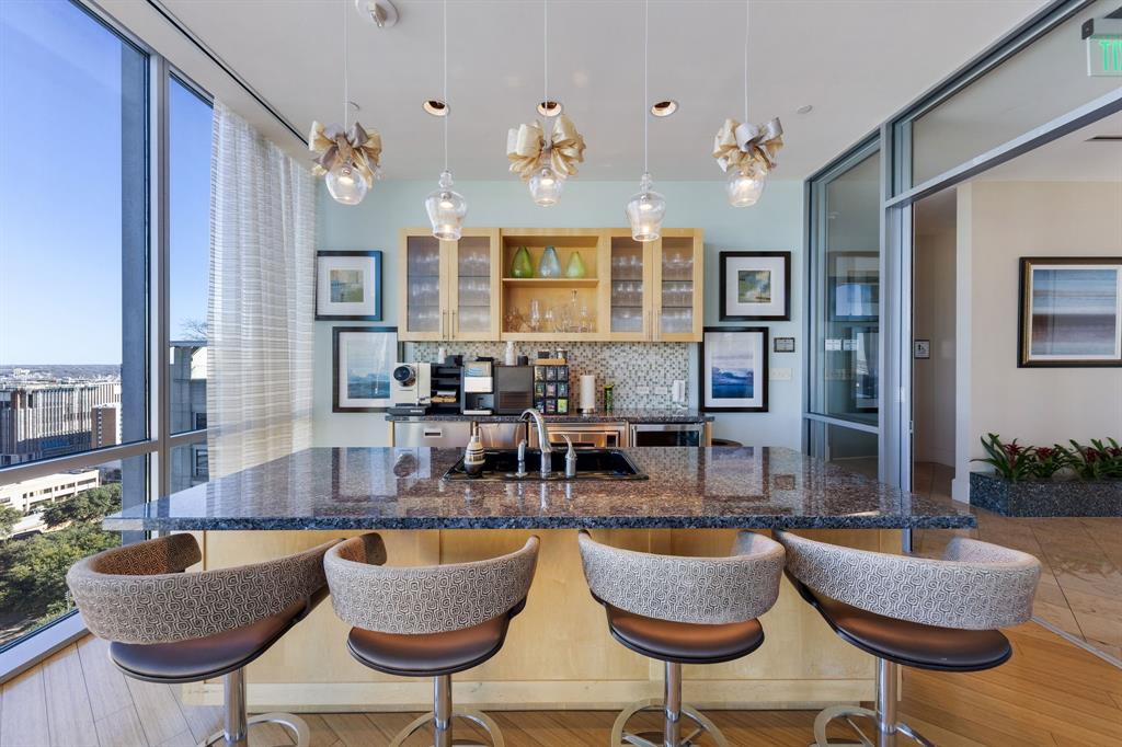 1301 Throckmorton Residences - Residential