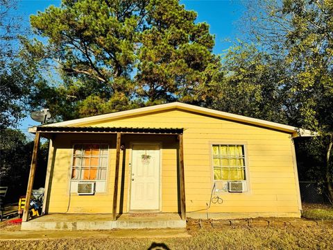 330 Randolph Street Lone Star TX 75668
