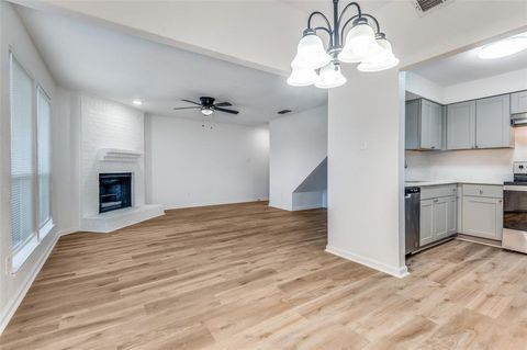 2162 E Arkansas Lane Arlington TX 76014