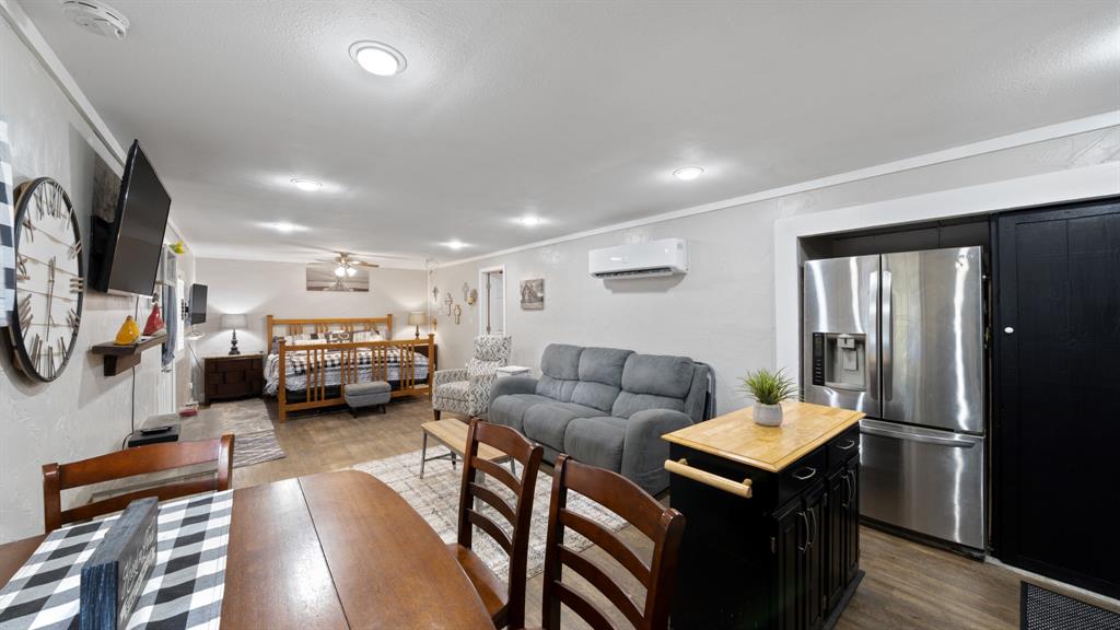 LOG CABIN ESTATES - Residential